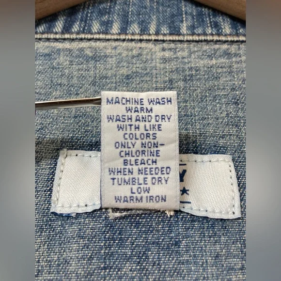 Old Navy Women’s Medium Wash Denim Jean Jacket Size Medium Trucker Classic Boho - Picture 6 of 8